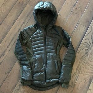 Women’s lulu lemon goose down jacket size 4 green